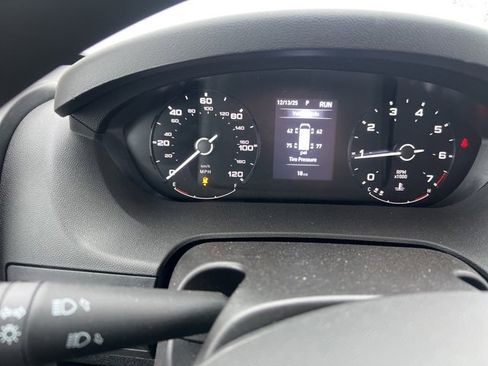 Used 2025 RAM ProMaster 3500 w/ Crew Van Package image 11