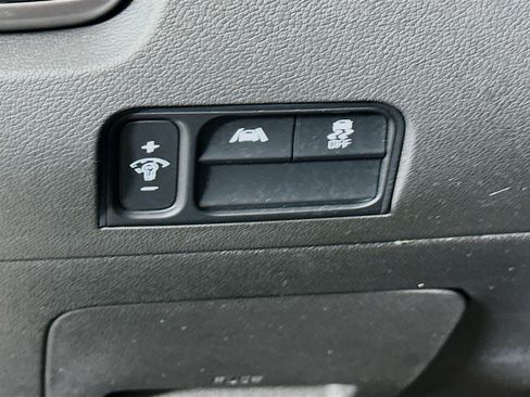 Used 2022 Kia Sorento LX FWD image 17