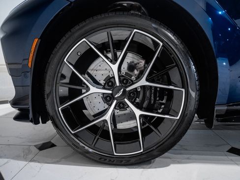 New 2026 Aston Martin DBX 707 image 4