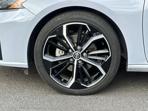 Used 2024 Nissan Altima 2.5 SR image 23