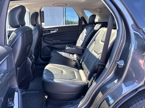 Used 2017 Ford Edge Titanium w/ Equipment Group 301A FWD image 33