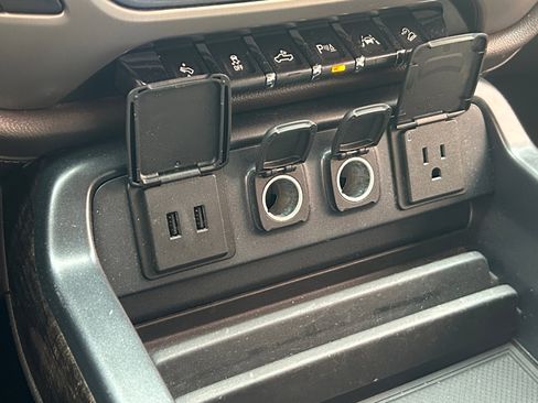 Used 2016 GMC Sierra 1500 Denali w/ Enhanced Driver Alert Package image 21