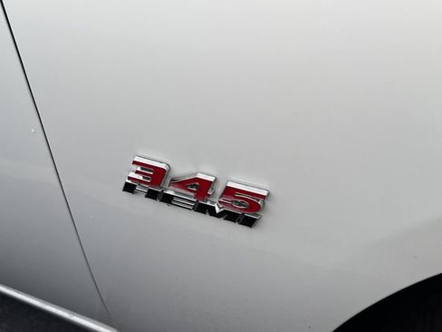 Used 2018 Dodge Charger R/T w/ Plus Group RWD image 3