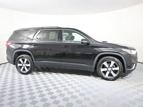 Used 2020 Chevrolet Traverse LT w/ LT Premium Package image 8