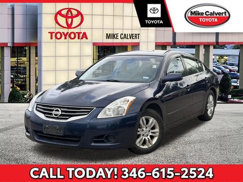 Used 2011 Nissan Altima 2.5 S w/ Special Edition Pkg image 1