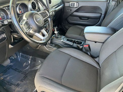 Used 2022 Jeep Wrangler Unlimited Sahara w/ Cold Weather Group image 18