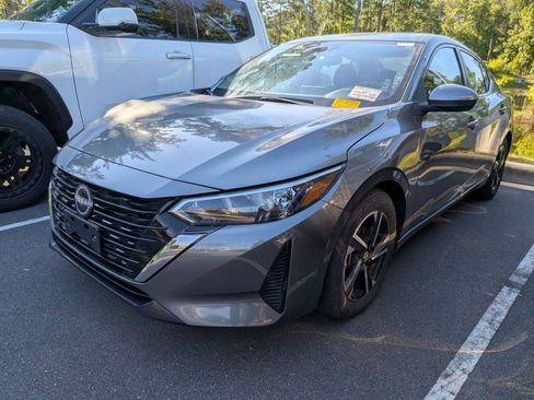 Used 2024 Nissan Sentra SV FWD image 5