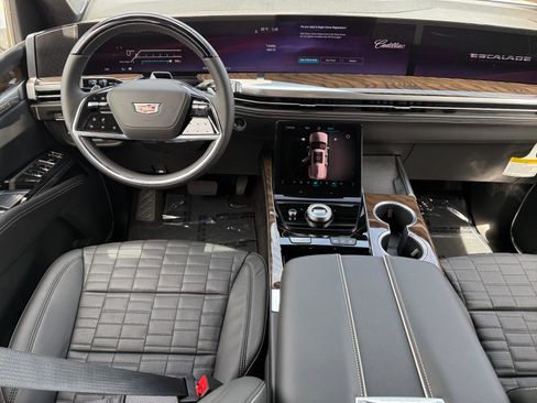 New 2026 Cadillac Escalade Platinum Sport AWD/4WD image 15