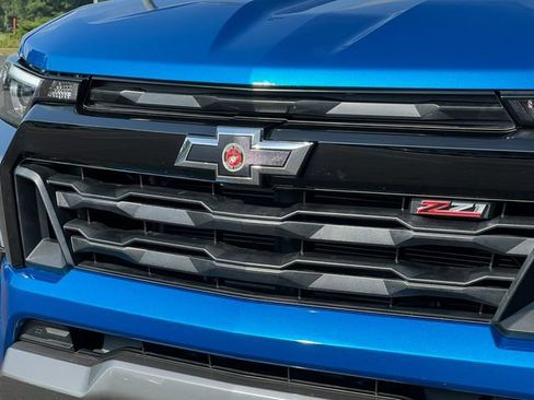Used 2024 Chevrolet Colorado Z71 w/ Z71 Convenience Package 2 AWD/4WD image 43