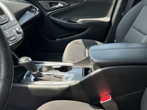 Used 2016 Chevrolet Malibu LT FWD image 31