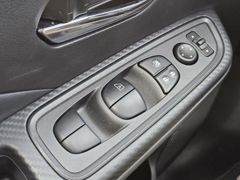 New 2025 Nissan Versa SV image 20