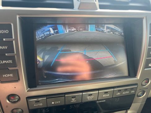 Used 2015 Lexus GX 460 Luxury AWD/4WD image 11