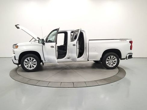 Used 2022 Chevrolet Silverado 1500 Custom AWD/4WD image 13