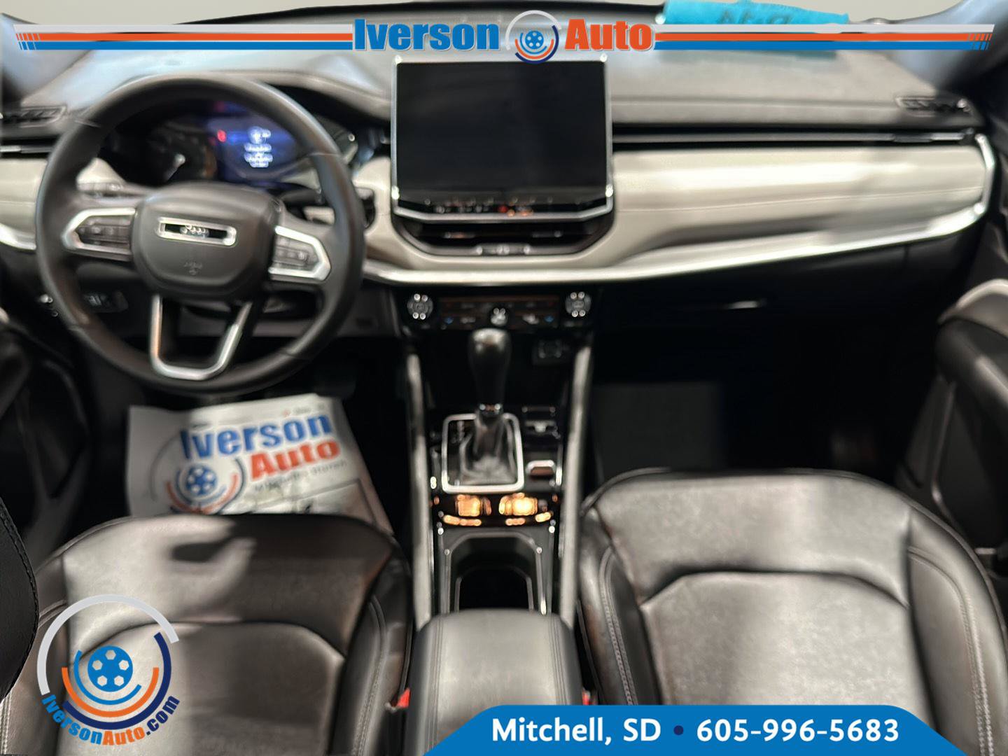 Used 2025 Jeep Compass Limited AWD/4WD image 25