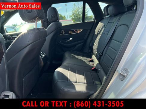 Used 2019 Mercedes-Benz GLC 300 4MATIC image 12