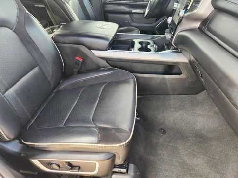 Used 2023 RAM 1500 Laramie AWD/4WD image 16