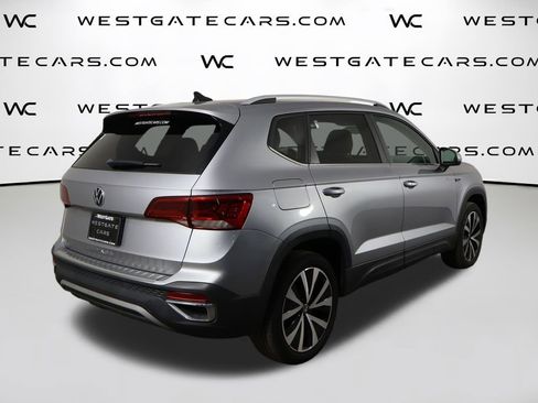 Used 2022 Volkswagen Taos SE image 42