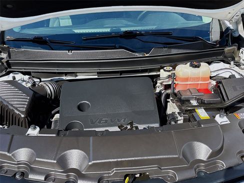 Used 2020 Chevrolet Traverse LT w/ Driver Confidence II Package image 35