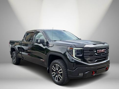 Used 2023 GMC Sierra 1500 AT4 w/ Technology Package AWD/4WD image 1