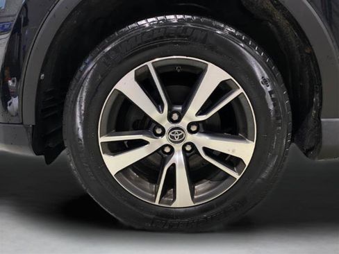 Used 2017 Toyota RAV4 XLE w/ Plus Special Value Package AWD/4WD image 8