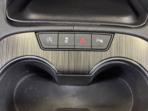 Used 2023 GMC Acadia SLT AWD/4WD image 40