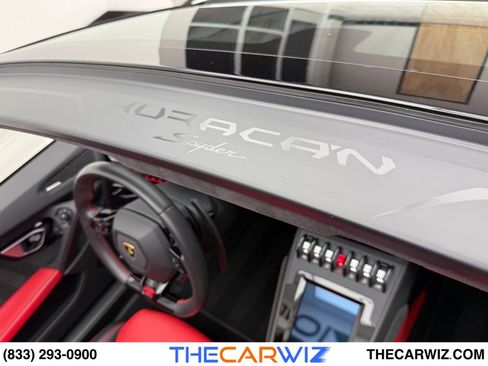 Used 2020 Lamborghini Huracan EVO image 35