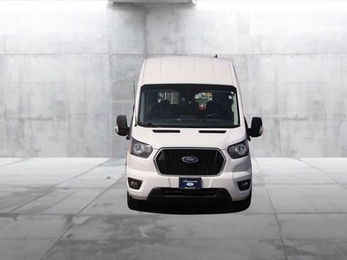 Used 2023 Ford Transit 350 XLT image 4