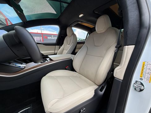 Used 2023 Tesla Model X AWD/4WD image 18