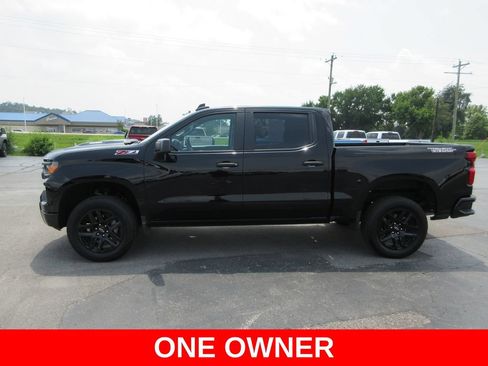 Used 2025 Chevrolet Silverado 1500 Custom Trail Boss AWD/4WD image 10