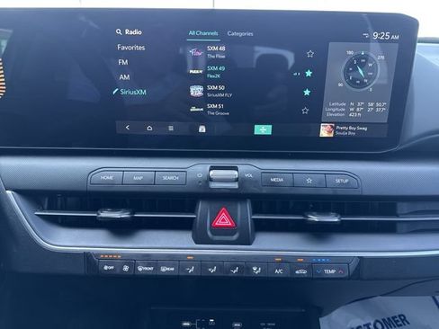 Used 2025 Kia K4 FWD image 21