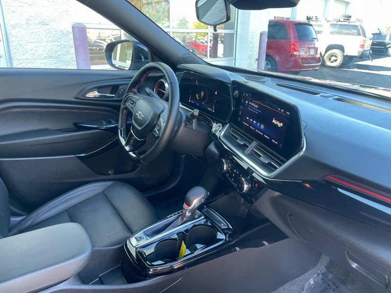 Used 2024 Chevrolet Trax RS w/ Driver Confidence Package FWD image 9