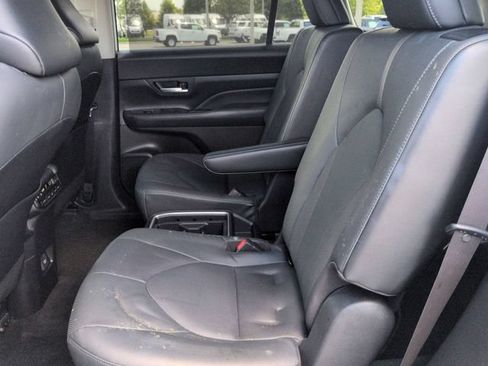 Used 2024 Toyota Grand Highlander AWD image 14