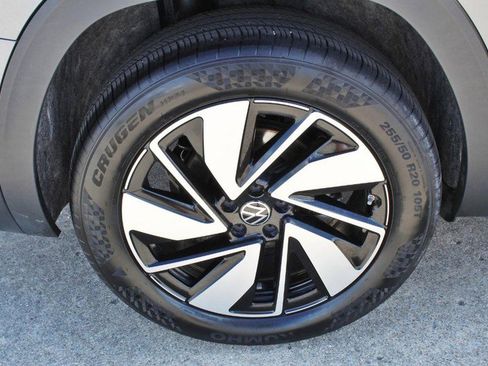 Used 2024 Volkswagen Atlas SE image 10