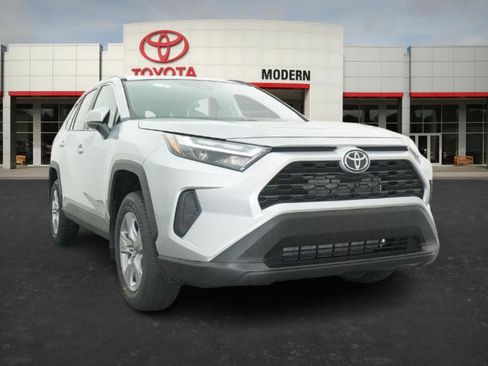 New 2025 Toyota RAV4 XLE image 31