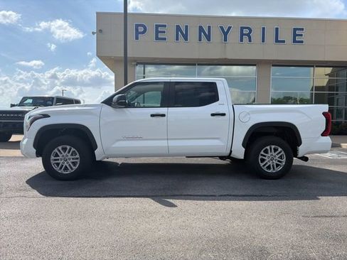 Used 2024 Toyota Tundra SR5 w/ SR5 Convenience Package AWD/4WD image 8