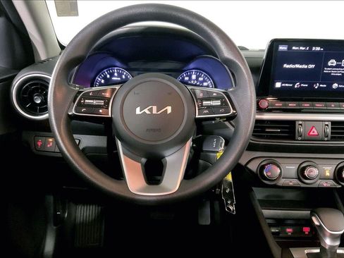 Certified 2024 Kia Forte LXS w/ LXS Technology Package image 5