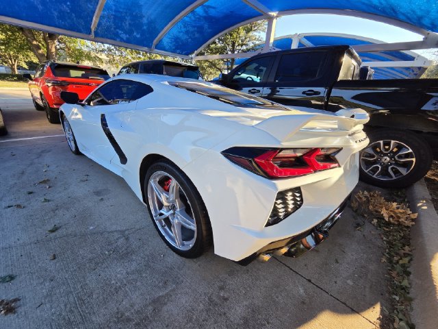 Used 2020 Chevrolet Corvette Stingray Preferred Cpe w/ 2LT Preferred Equipment Group RWD image 4
