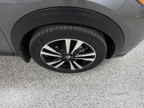 Used 2020 Nissan Kicks SV FWD image 30