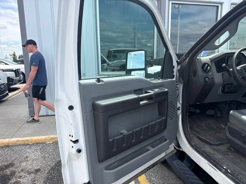 Used 2012 Ford F250 XL w/ PWR Equipment Group AWD/4WD image 18