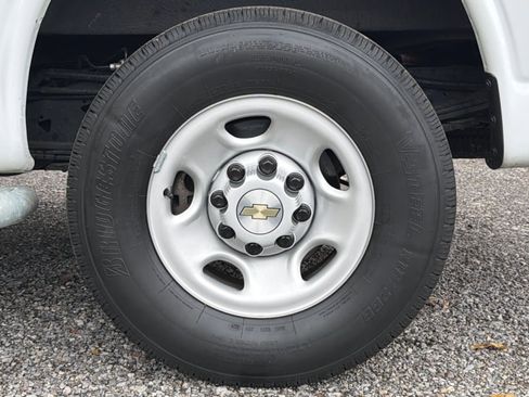 Used 2024 Chevrolet Express 2500 w/ Driver Convenience Package image 24