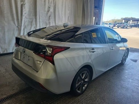 Used 2021 Toyota Prius XLE image 4