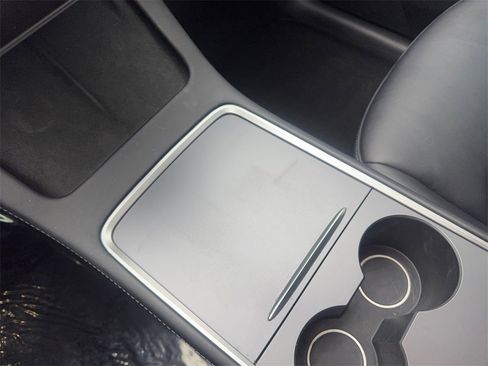 Used 2022 Tesla Model Y Performance image 66