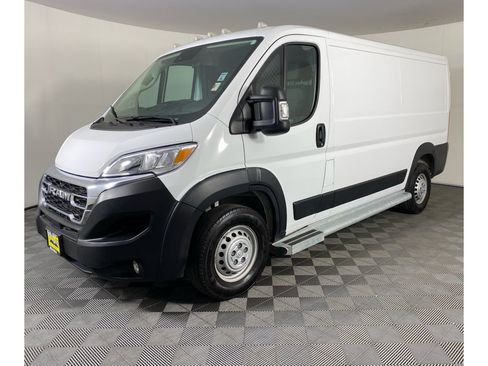 Used 2025 RAM ProMaster 2500 w/ U-Haul Equipment Group FWD image 6