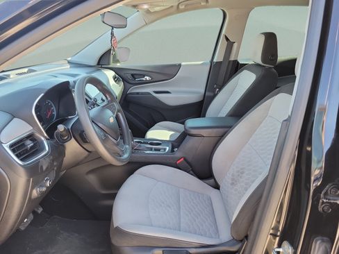 Used 2019 Chevrolet Equinox LS FWD image 15