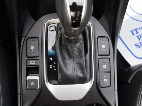 Used 2017 Hyundai Santa Fe Limited image 19