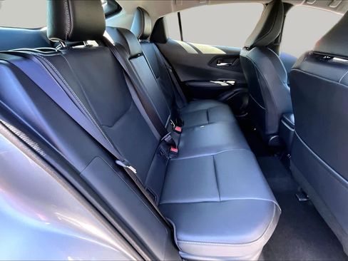 Used 2024 Toyota Prius XLE FWD image 20