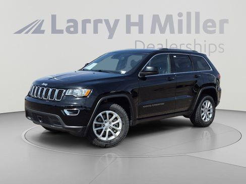 Used 2021 Jeep Grand Cherokee Laredo AWD/4WD image 1