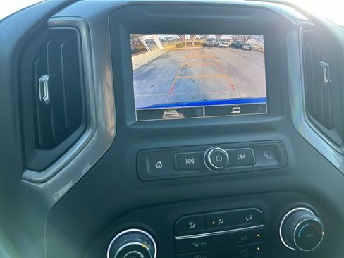 Used 2025 Chevrolet Silverado 1500 Custom image 17