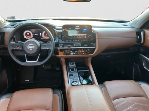 Certified 2023 Nissan Pathfinder Platinum image 13