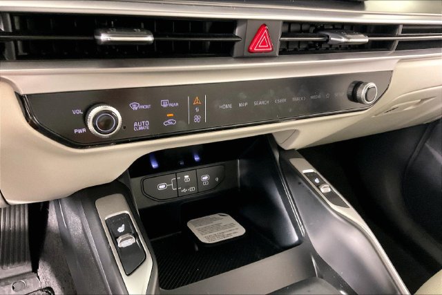 Certified 2026 Kia Sorento EX FWD image 12